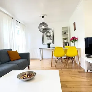 Canal View House: Of Oasis London