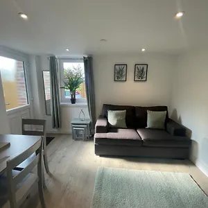 https://welcome-lodge-gower.cardiffhotelswales.com