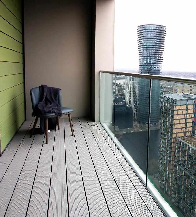 Charles Hope Canary Wharf South Quay London 0*,